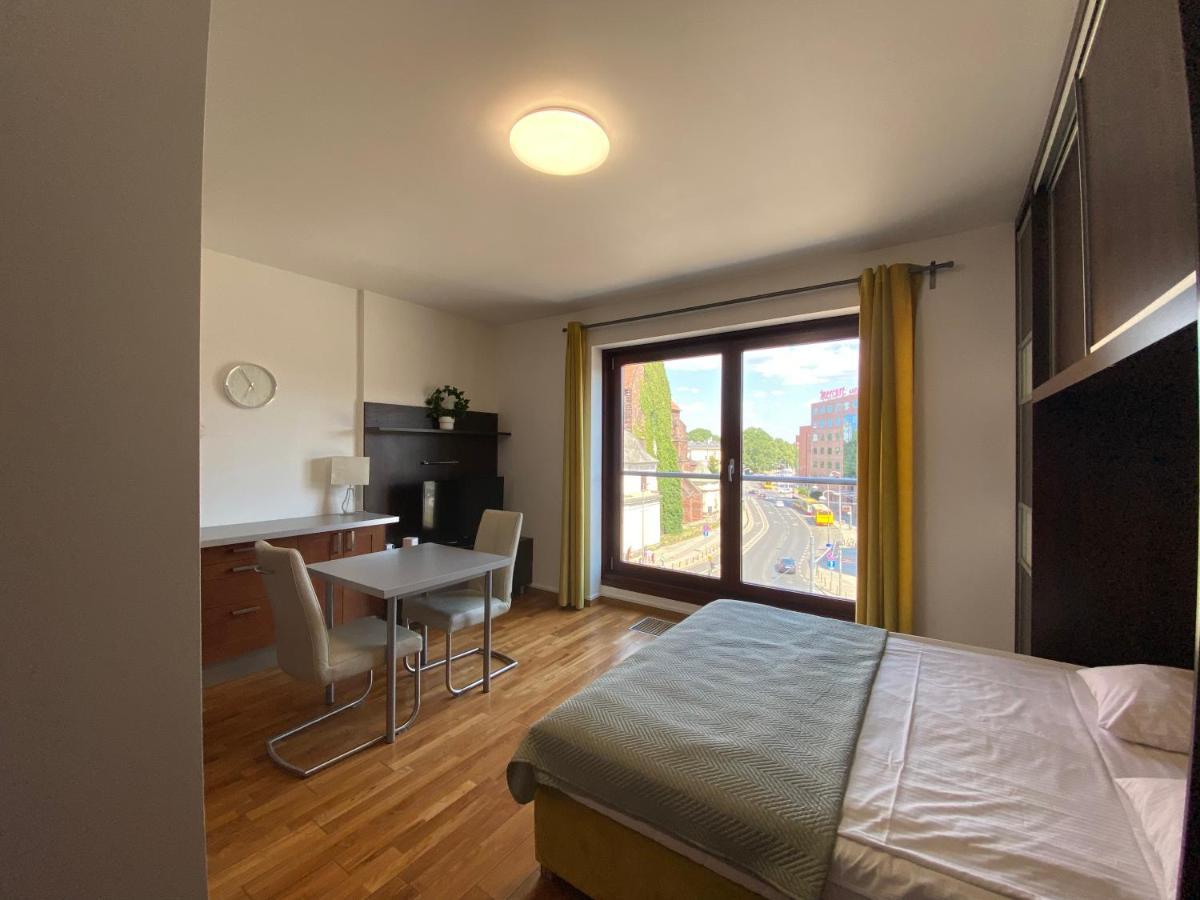 Silver Apartment *