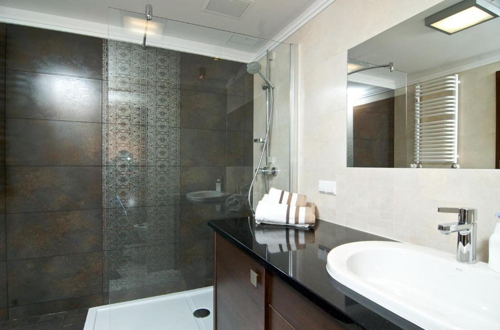 Apartment Silver